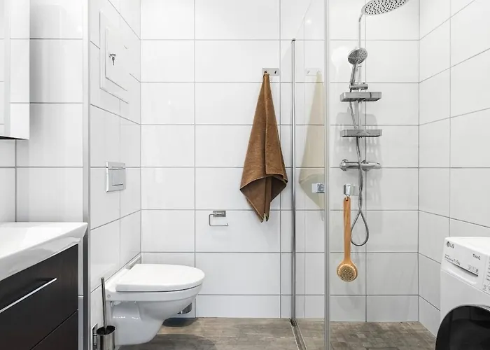 Bright, Cozy And Close To The Center 3-room Apartment! Διαμέρισμα *