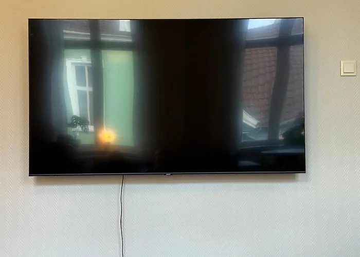 Διαμέρισμα Bright, Cozy And Close To The Center 3-room Apartment!